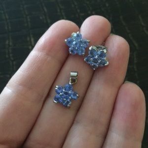 DIAMONDS INTERNATIONAL BLUE PENDANT & EARRINGS SET